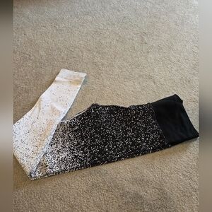 Athleta Black Activewear Leggings with Speckled Fade